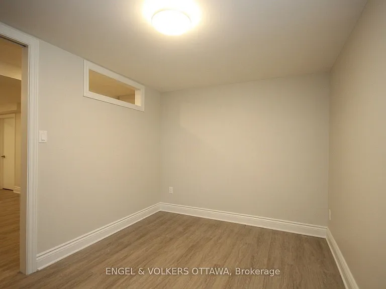 2073 Alton St #B — Photo 14