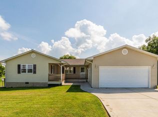 726 Wine Rd, Dandridge, TN 37725