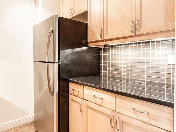 4th image of 201 E 87th St APT 10S