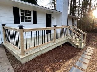 3188 Robin Ln, Duluth, GA 30096