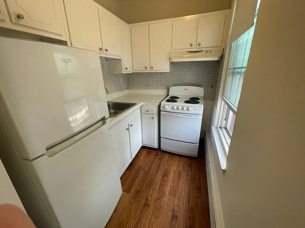 Building Photo - 48 S Huntington Ave #17
