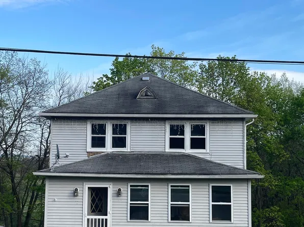 589 Lily Lake Rd, Wapwallopen, PA 18660