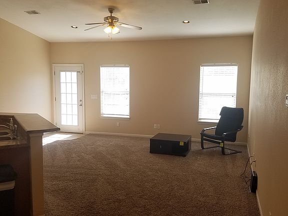 Great room with 11' Ceilings