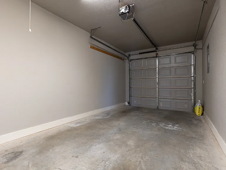120 Navarro Xing — Photo 26