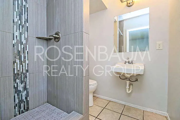 555 W Rio Salado Pkwy #202 — Photo 6