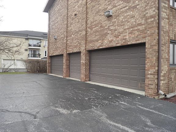 3rd image of 10440 S Mansfield Ave