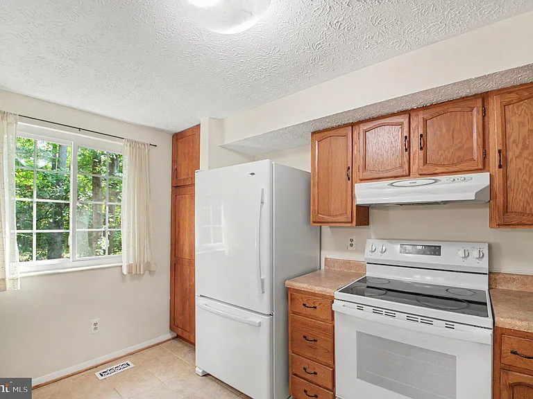 11510 Underoak Ct — Photo 13