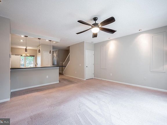 4th image of 12112 Wedgeway Ct