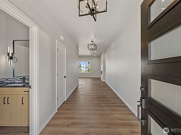 3rd image of 4966 Highland Drive