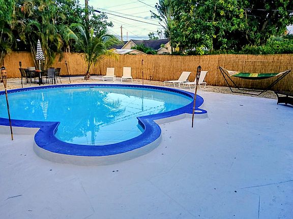 5th image of 1208 NW 1st Ave