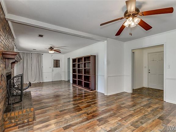 5th image of 3411 Royal Oak Cir