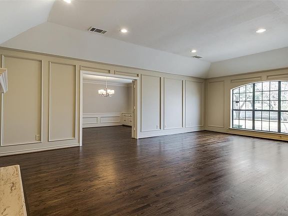 5th image of 7026 Woodland Dr