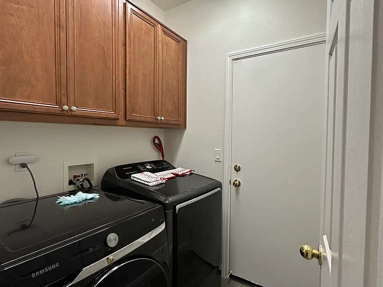 1570 Iratcabal Dr — Photo 14