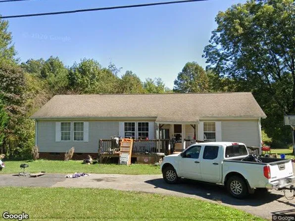 2530 Wards Gap Rd, Mount Airy, NC 27030