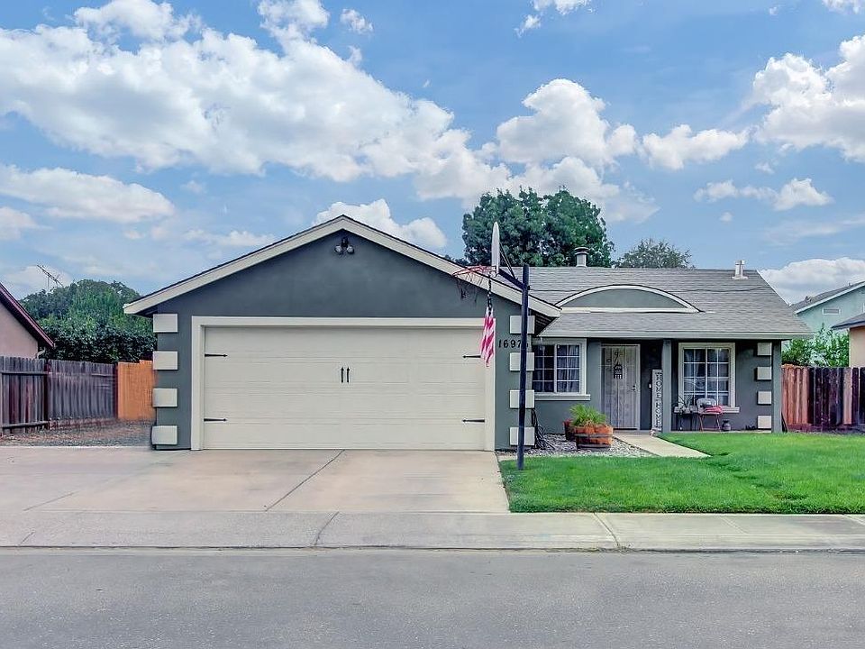 1st image of 16976 Darren Ln