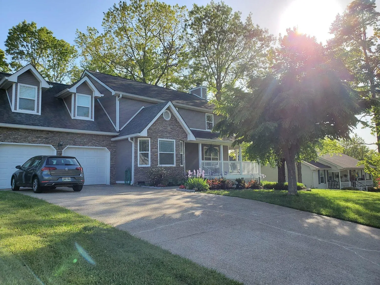 4 bed, 2.5 bath, 2480 sqft, $2,849 — Photo 2