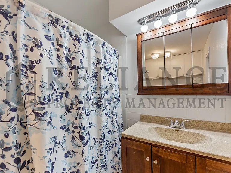 2210 W Columbine Ln — Photo 16