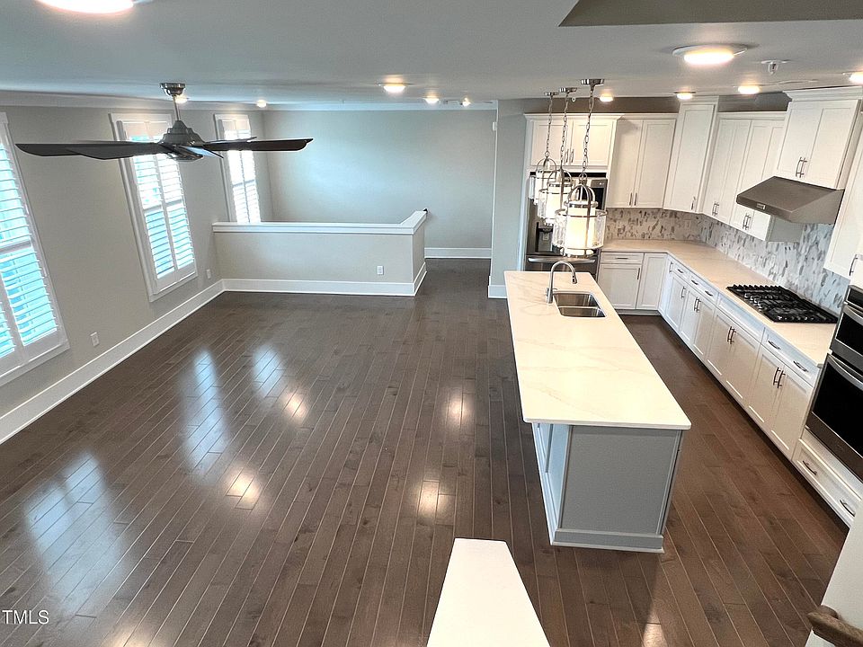 1st image of 10530 Sablewood Dr #113