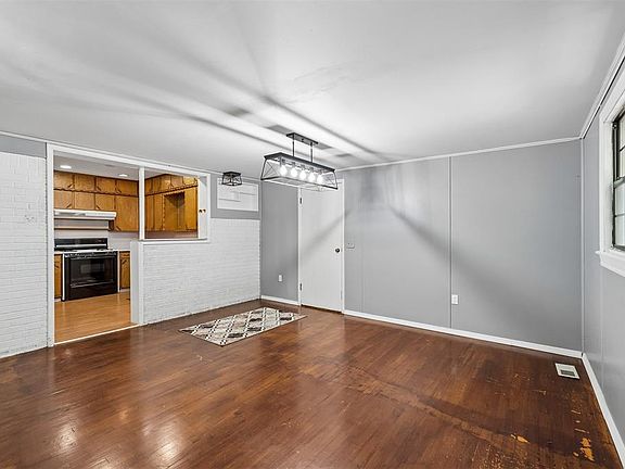 5th image of 3925 W Park Pl