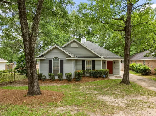 1051 McNeil Ave, Mobile, AL 36609
