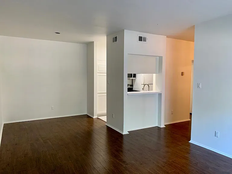 2025 Augusta Dr #203 — Photo 7