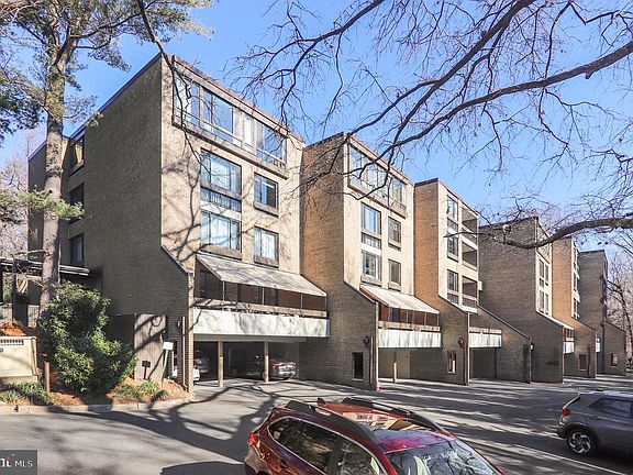 2nd image of 4952 Sentinel Dr APT 205