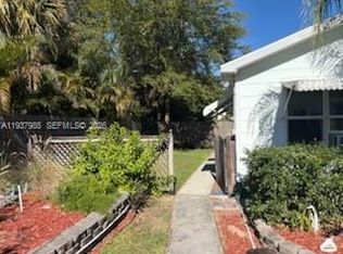 429 49th St, West Palm Beach, FL 33407