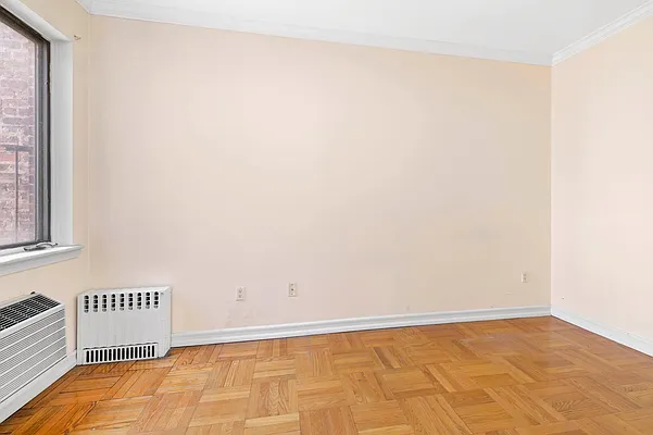 Rented by Compass | media 10