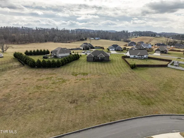 636 Brady Way, Jonesborough, TN 37659
