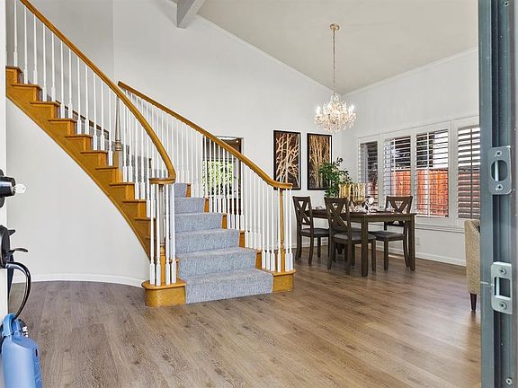 4th image of 6948 Villagewood Way