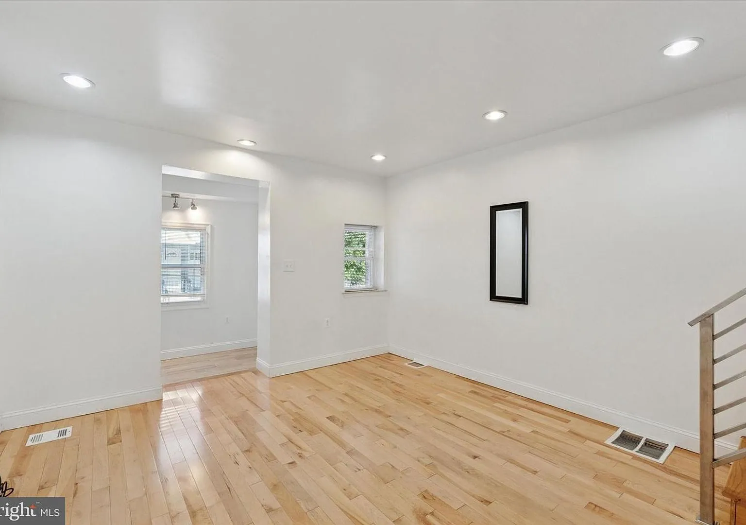 Updated 2BR Townhome with Dual Ensuite Baths, Hardwood Floors & Private Patio in Grays Ferry — Photo 4
