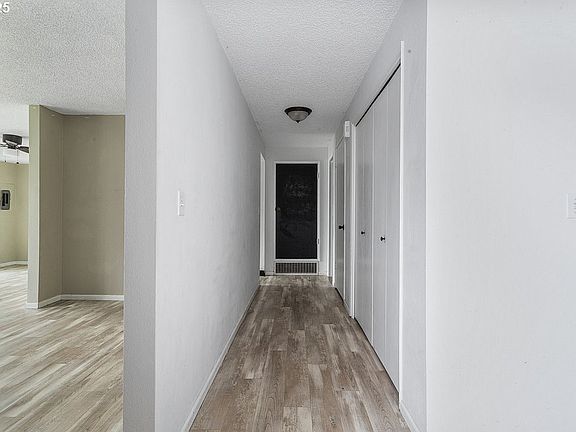 4th image of 311 NE 85th St Unit X