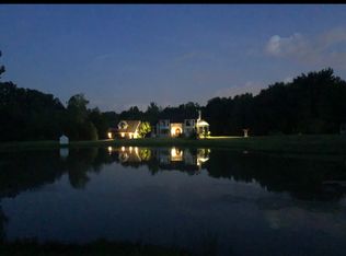 62502 Wayfaring Rd, Ray, MI 48096