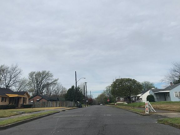 4th image of 283 W Burdock Ave