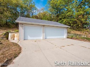 11705 Maywood Dr NE, Sparta, MI