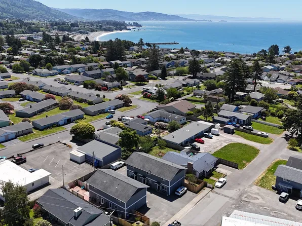 325 Matot St Unit D, Brookings, OR 97415