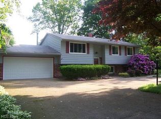 5811 Homestead Dr, Madison, OH 44057