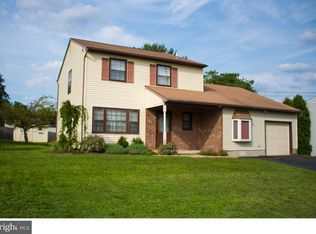 82 Bunker Hill Rd, Lawrenceville, NJ 08648