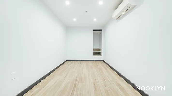 Rented by Nooklyn NYC LLC | media 13