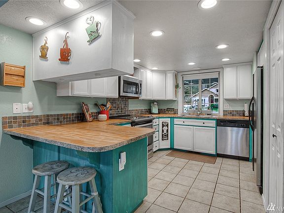5th image of 8725 Oxford Dr SE
