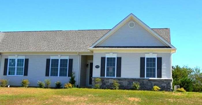 1st image of 17999 Constitution Cir