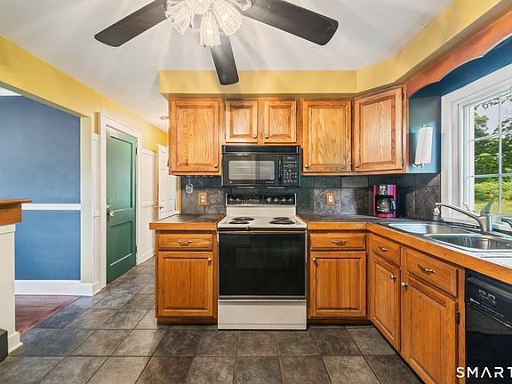 3rd image of 67 Macarthur Drive
