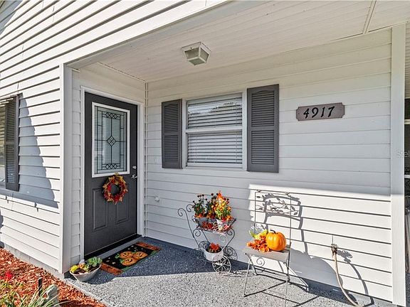 2nd image of 4917 Colonnades Cir E