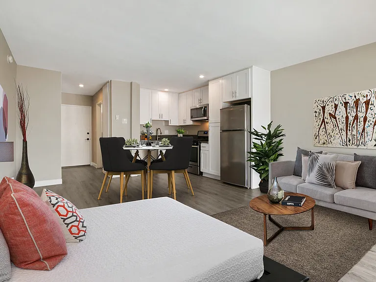 Sepulveda West Apartments — Photo 37