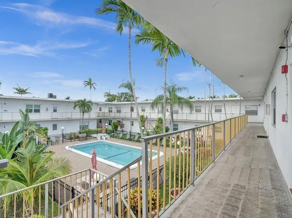 2240 JOHNSON Street #212, Hollywood, FL 33020