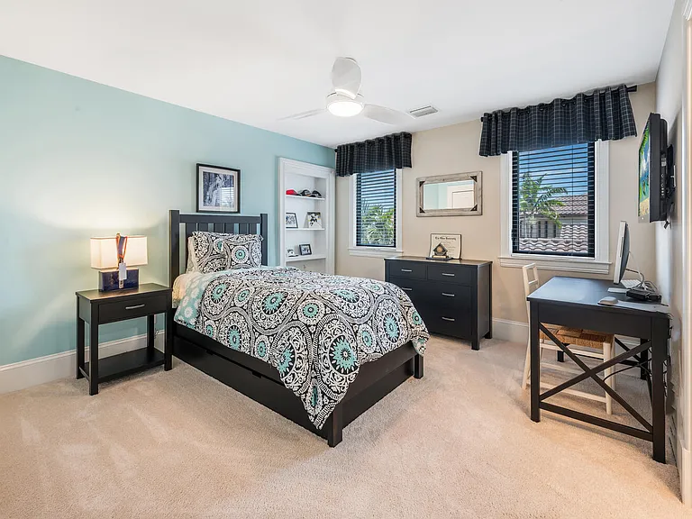 2343 Traditions Ct — Photo 34