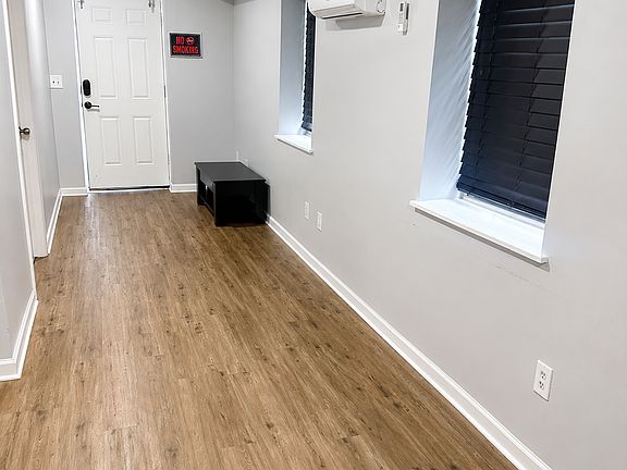3rd image of 328 S 19th St Floor 1