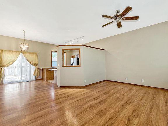 4th image of 417 E Oakwood Dr