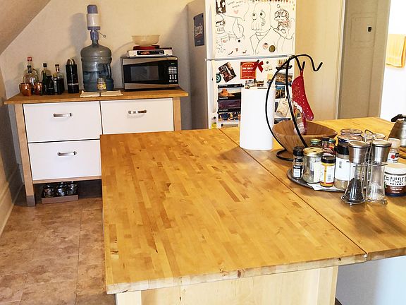 Eat-in Kitchen