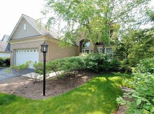 718 Sagewood Ln, Chagrin Falls, OH 44023